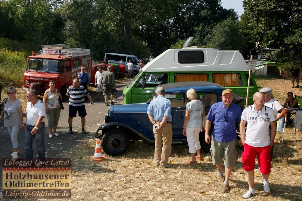 VW T2 Caravan und Historische Feuerwehrautos beim Oldtimertreffen 2016 in Leipzig Holzhausen
