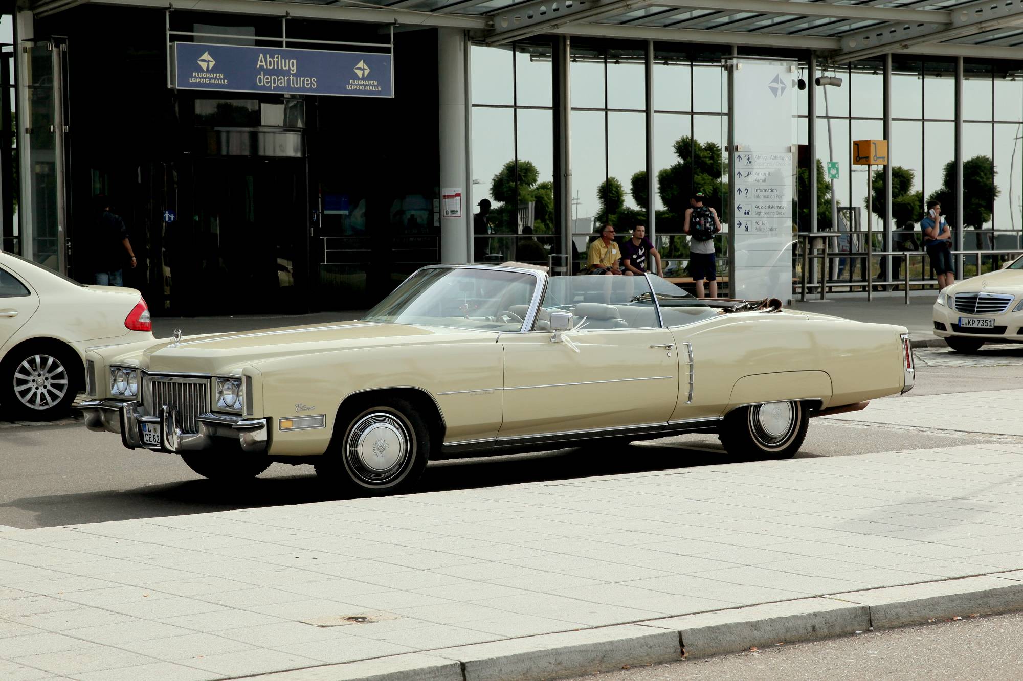 Ansicht Fahrerseite Cadillac Eldorado Cabrio 8.2 (Convertible) 