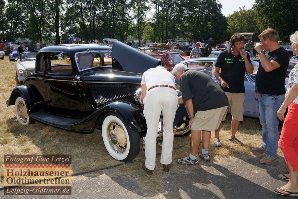 Bild: Ford Model B Coupe baujahr 1935 beim Oldtimertreffen in Leipzig Holzhausen