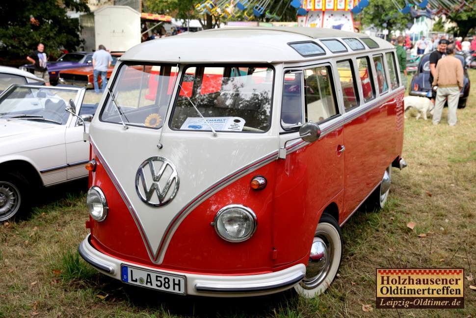 VW T1 Bulli als Samba Bus beim Treffen in Leipzig