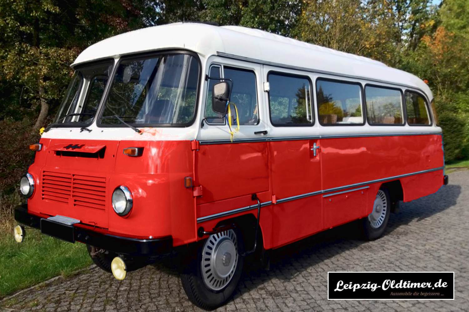 Foto: DDR Oldtimerbus Robur LO 2500